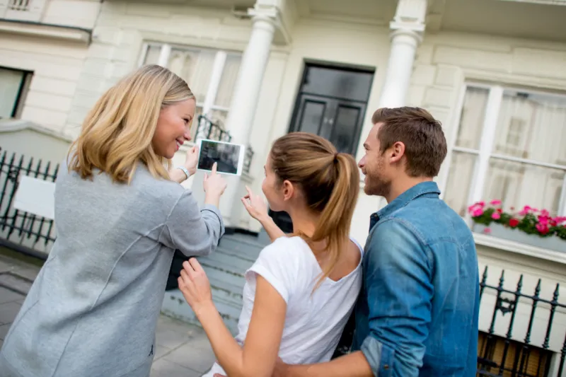 เคล็ดลับจัดการหนี้และเงินเดือนเพื่อซื้อบ้านครั้งแรกได้อย่างมั่นคง